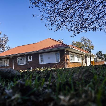 Acn International Regency Lodge Kempton Park Eksteriør billede