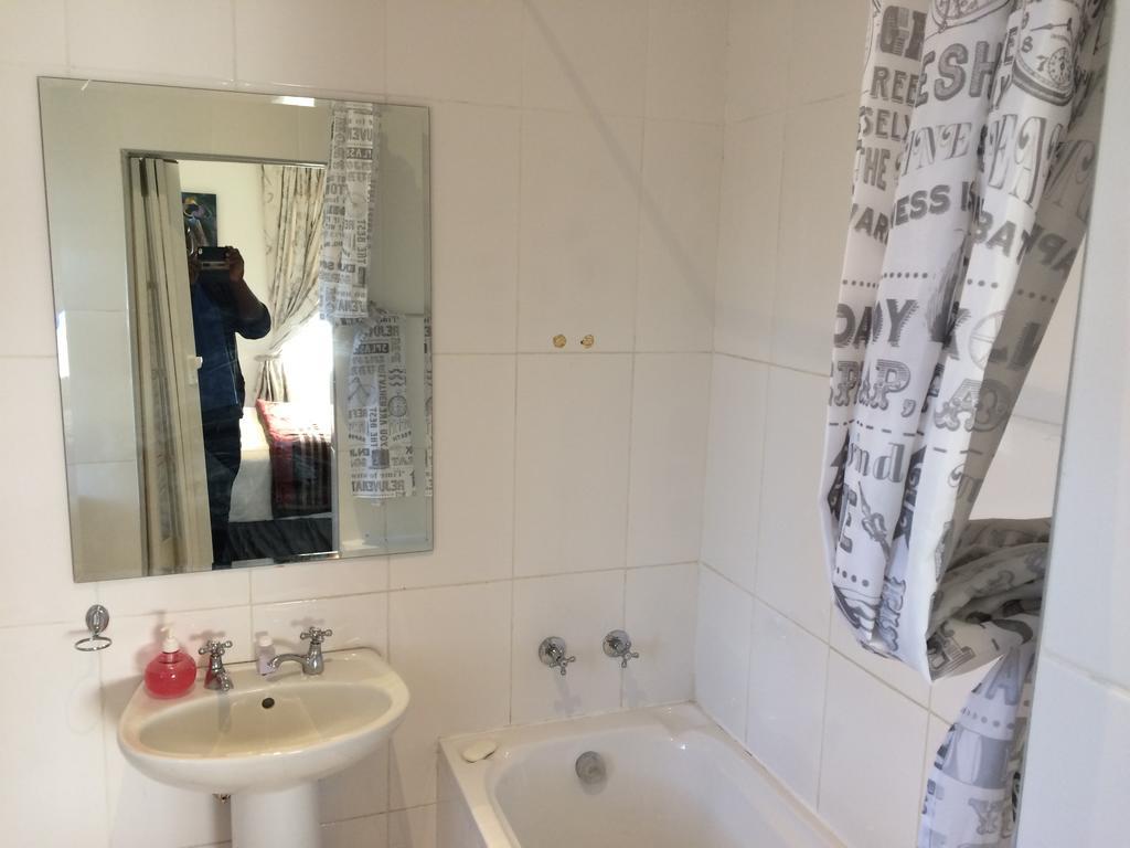 Acn International Regency Lodge Kempton Park Værelse billede
