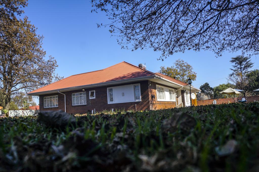 Acn International Regency Lodge Kempton Park Eksteriør billede