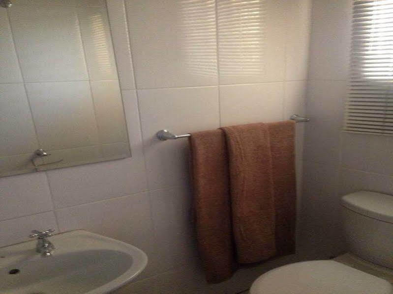 Acn International Regency Lodge Kempton Park Eksteriør billede