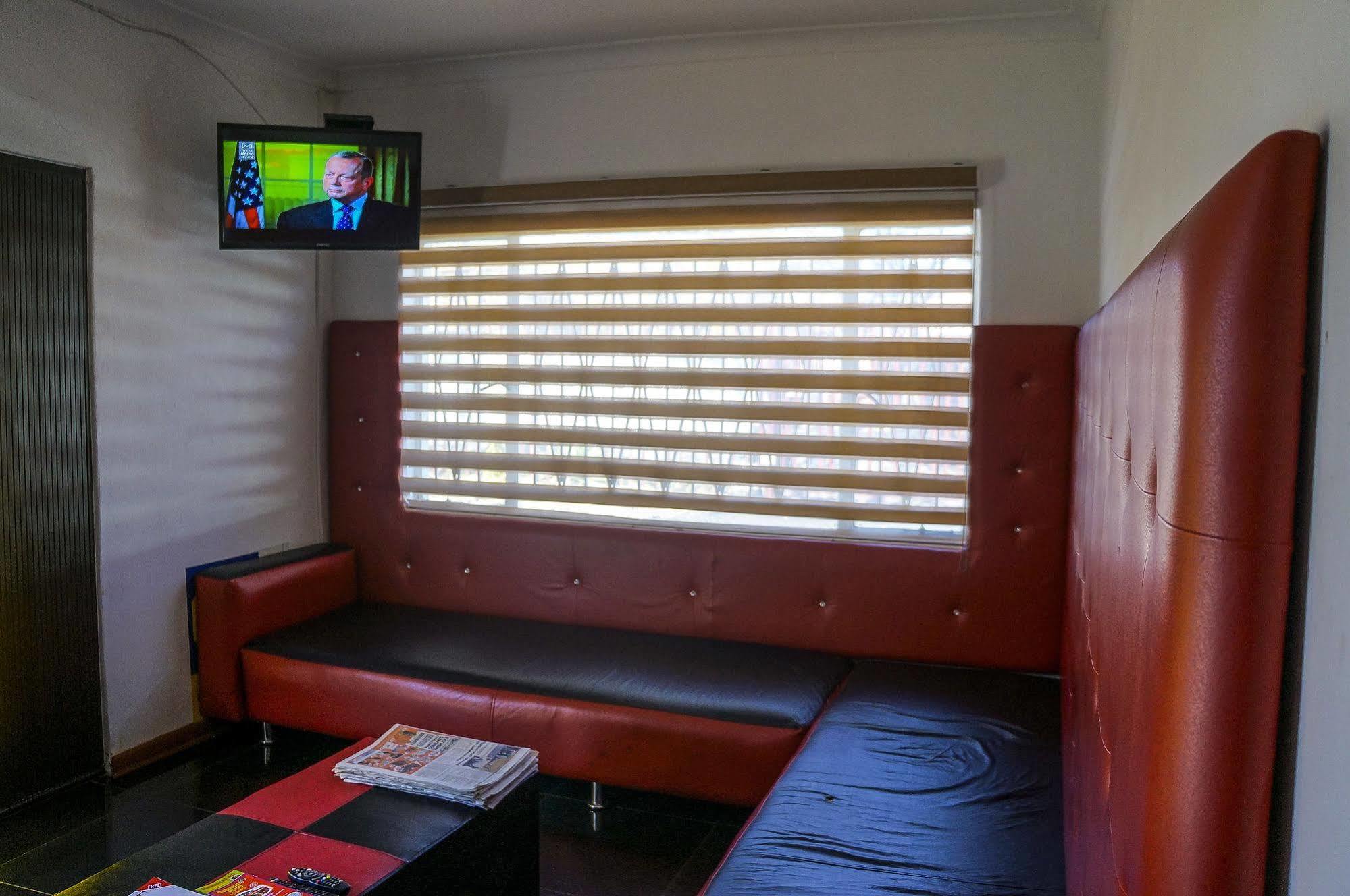 Acn International Regency Lodge Kempton Park Eksteriør billede