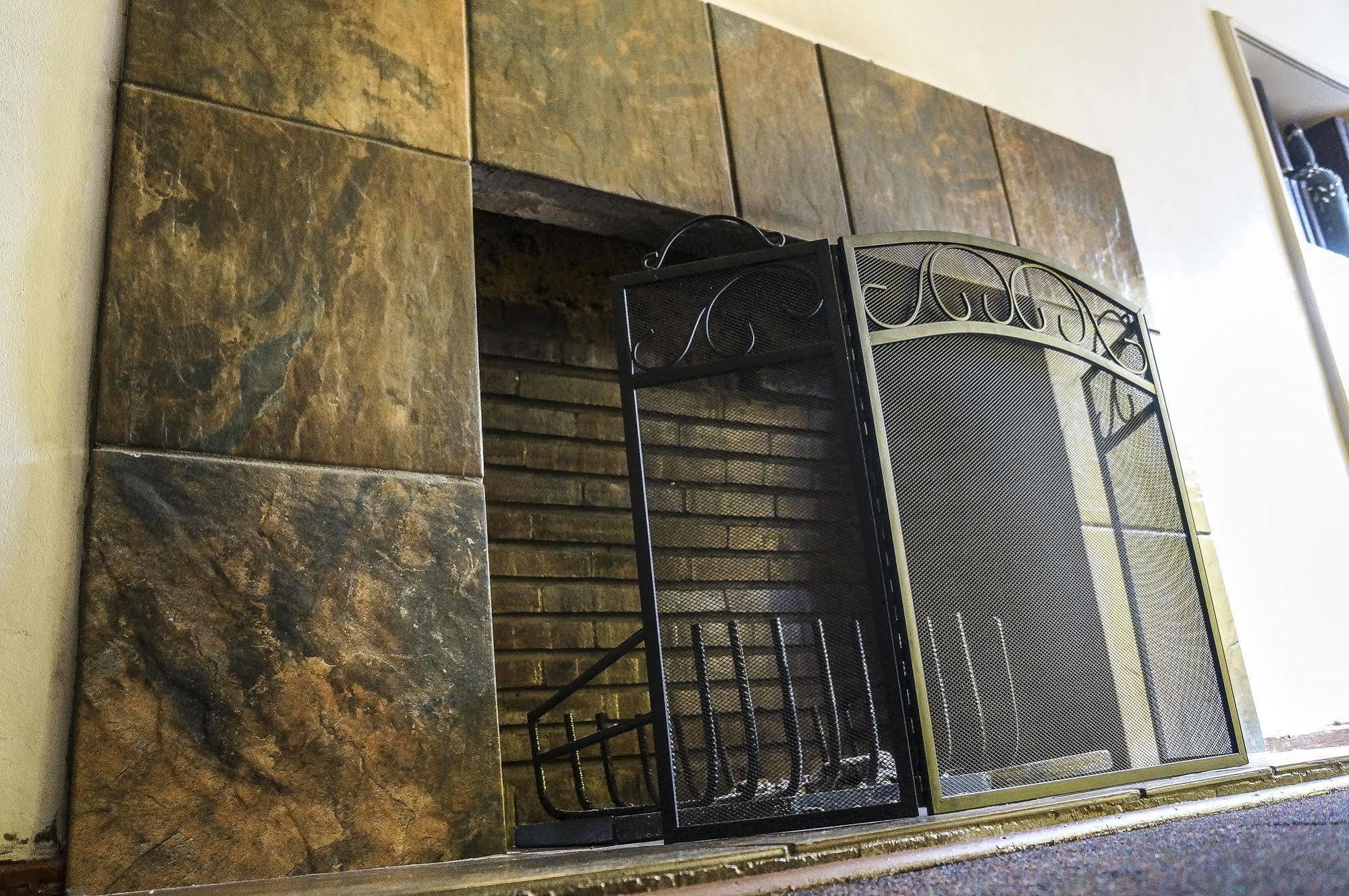 Acn International Regency Lodge Kempton Park Eksteriør billede