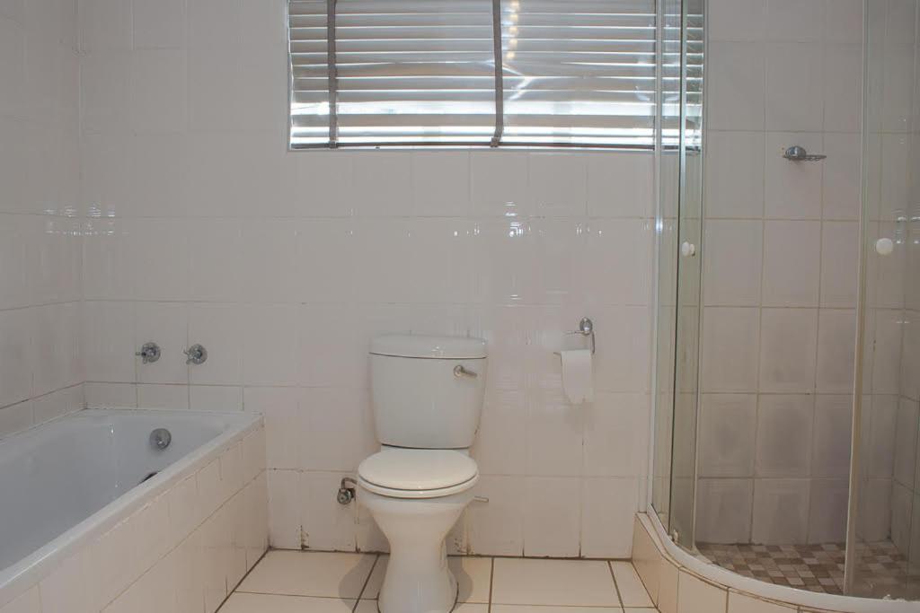 Acn International Regency Lodge Kempton Park Eksteriør billede